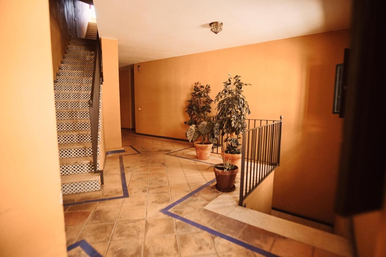 Reposo Sweet Home & Free Parking Севилья Экстерьер фото
